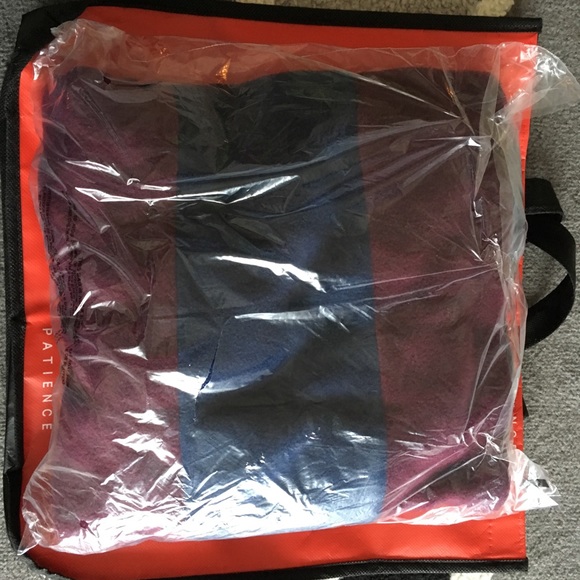 NIP Pink Victoria’s Secret Fleece Half Zip Top XS - Picture 3 of 6